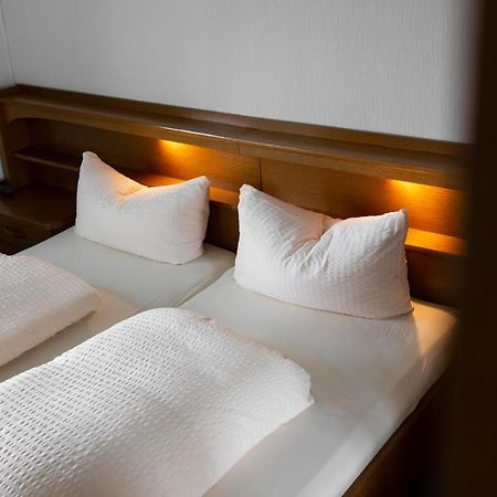 Hotel Froehlich-Hoeche Услар Экстерьер фото