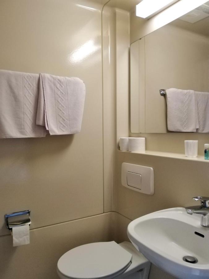 Hotel Froehlich-Hoeche Услар Экстерьер фото