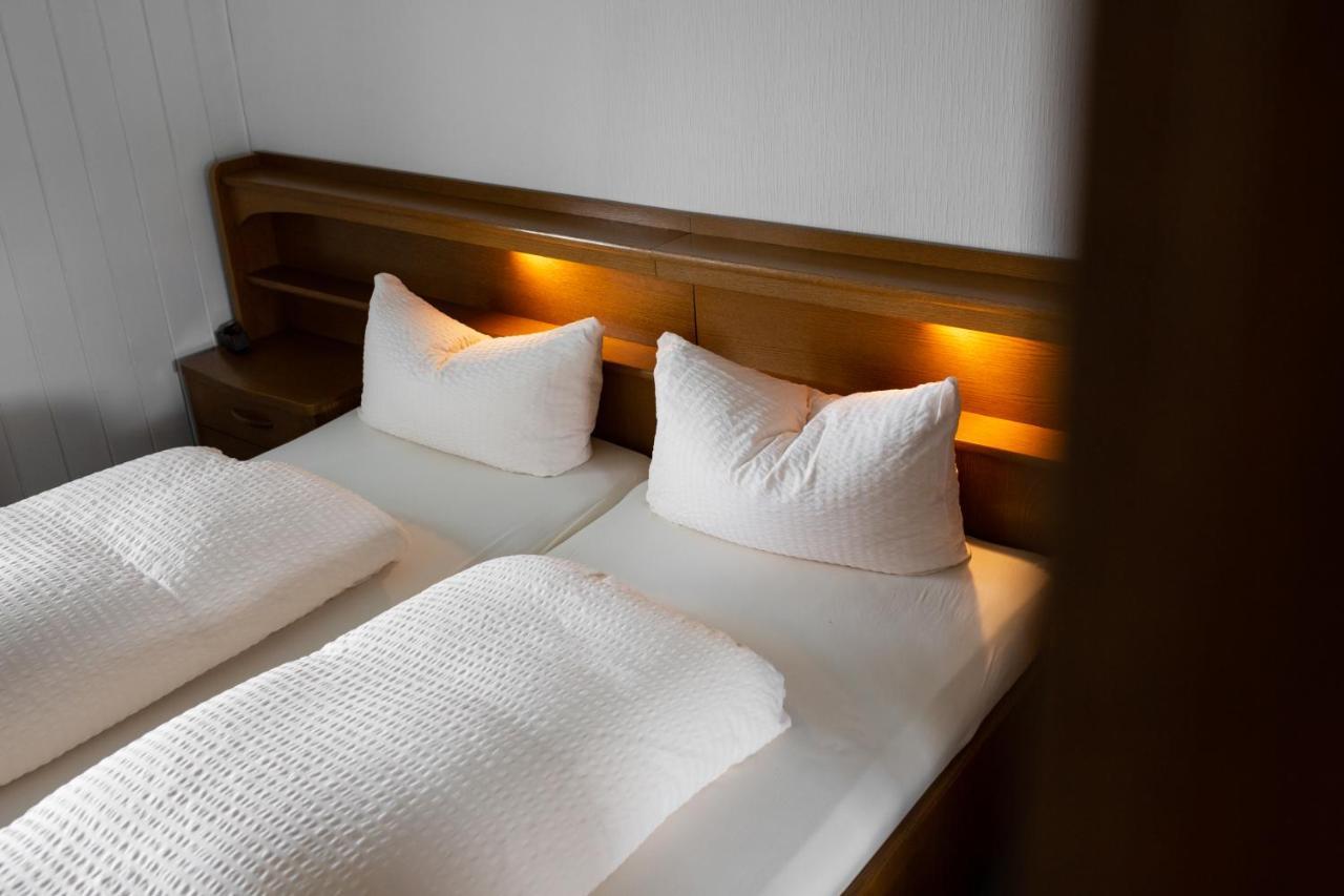 Hotel Froehlich-Hoeche Услар Экстерьер фото