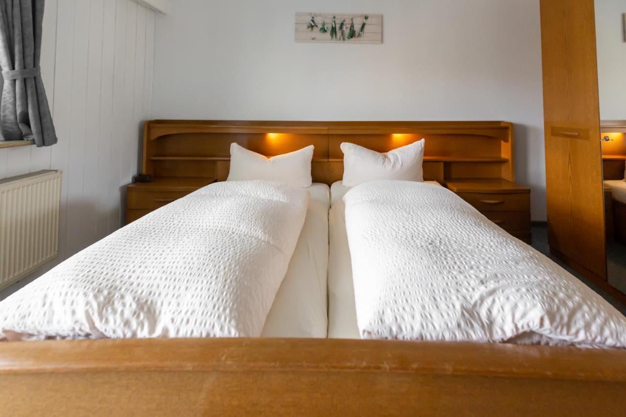 Hotel Froehlich-Hoeche Услар Экстерьер фото
