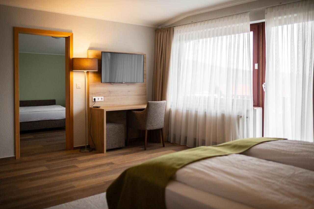 Hotel Froehlich-Hoeche Услар Экстерьер фото